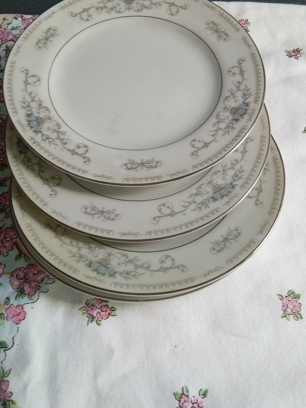 Diane‎ Fine Porcelain China Japan Bread and Butter Plates Set of 4 Floral Silver